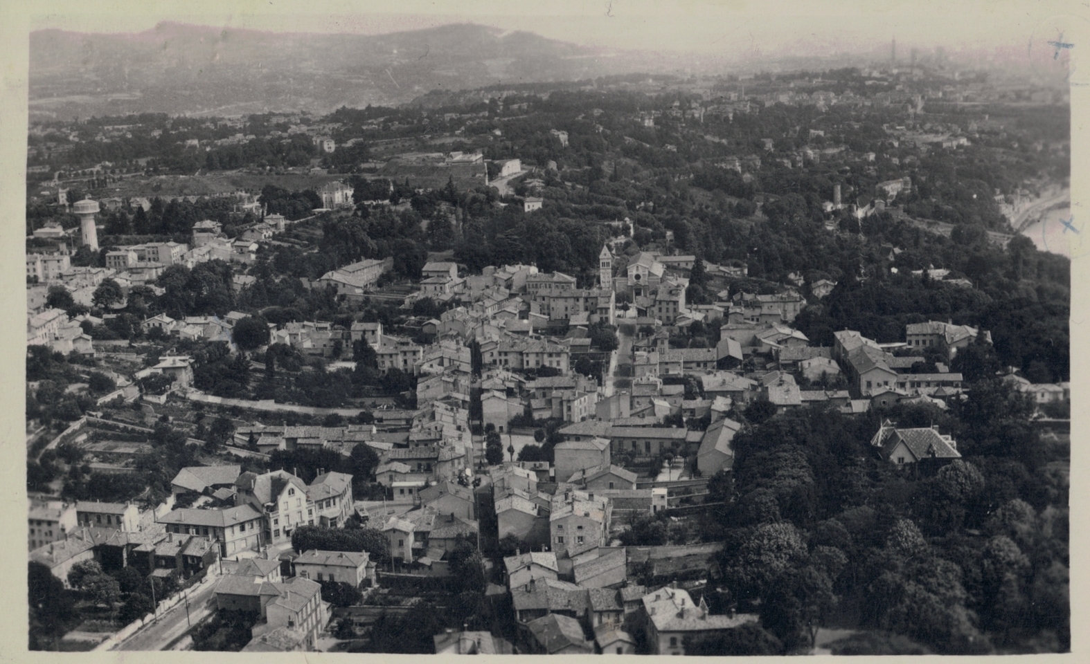 Vue aérienne Sainte-Foy-lès-Lyon probablement années 1950
